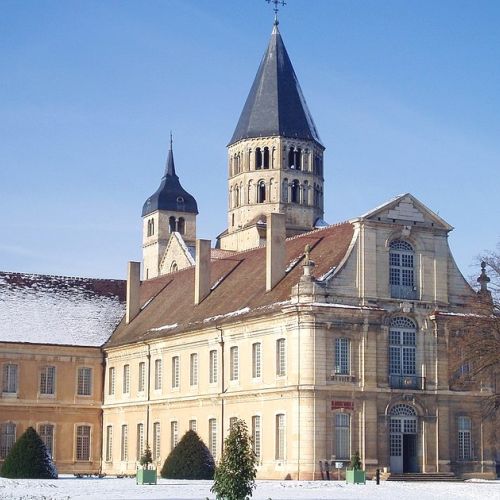 Die Abtei von Cluny in Burgund: ein geschichtsträchtiger Ort